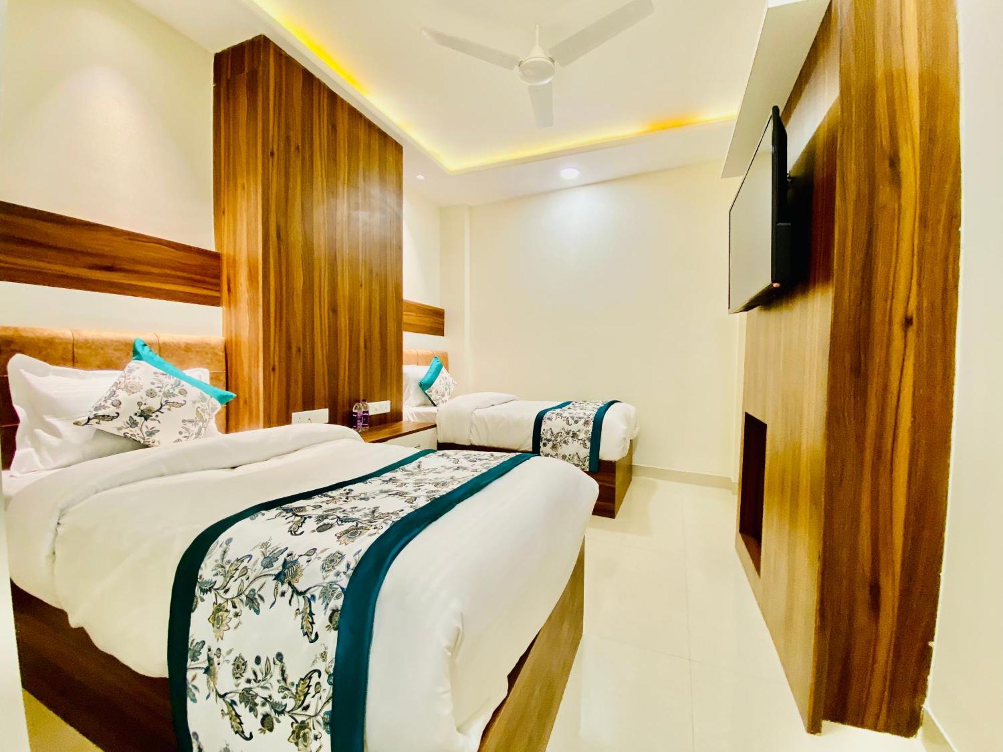 Hotel White House Walking Distance From Golden Temple- With Parking Amritsar Exterior photo